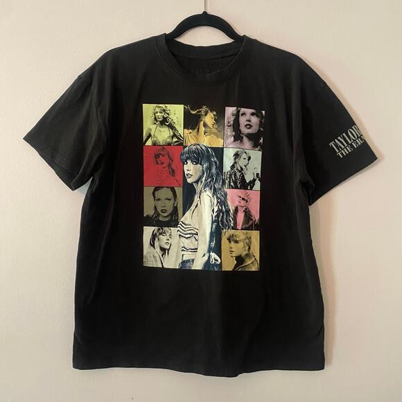 Taylor Swift The Eras Tour Women's size Medium Black Short Sleeve Concert Tee - Picture 1 of 8